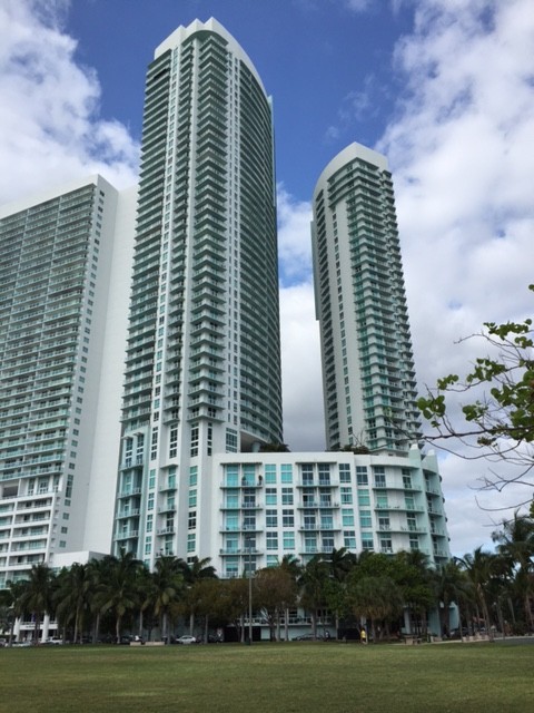 Biscayne Towers — Edgewater, Miami, FL